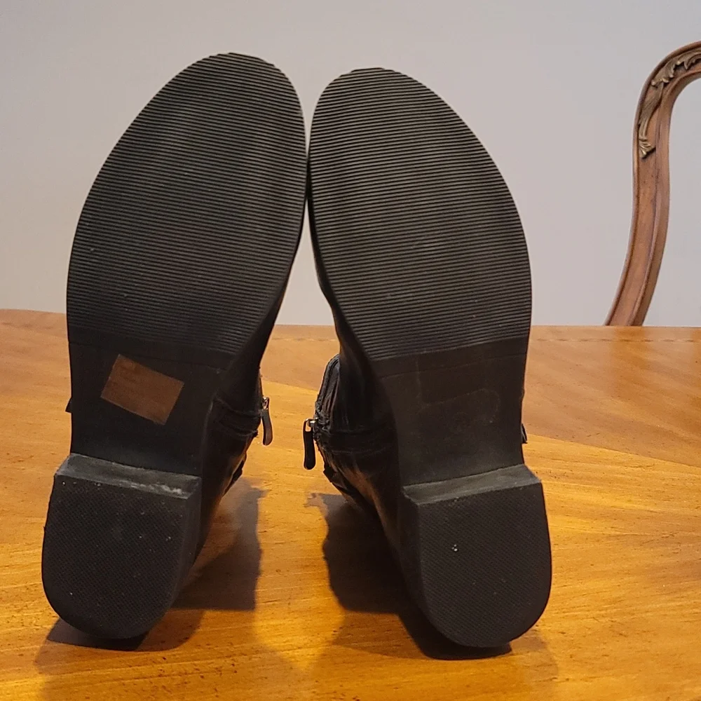 Bootie - Picture 7 of 9